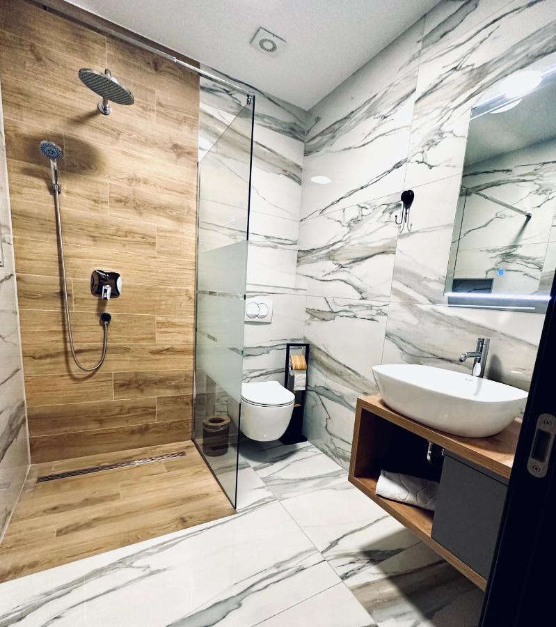 Rooms Slavonski Brod Esterno foto