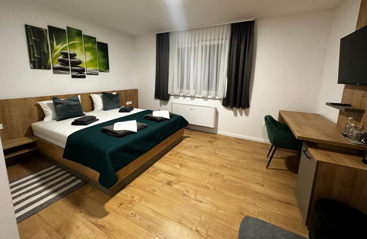 Rooms Slavonski Brod Esterno foto