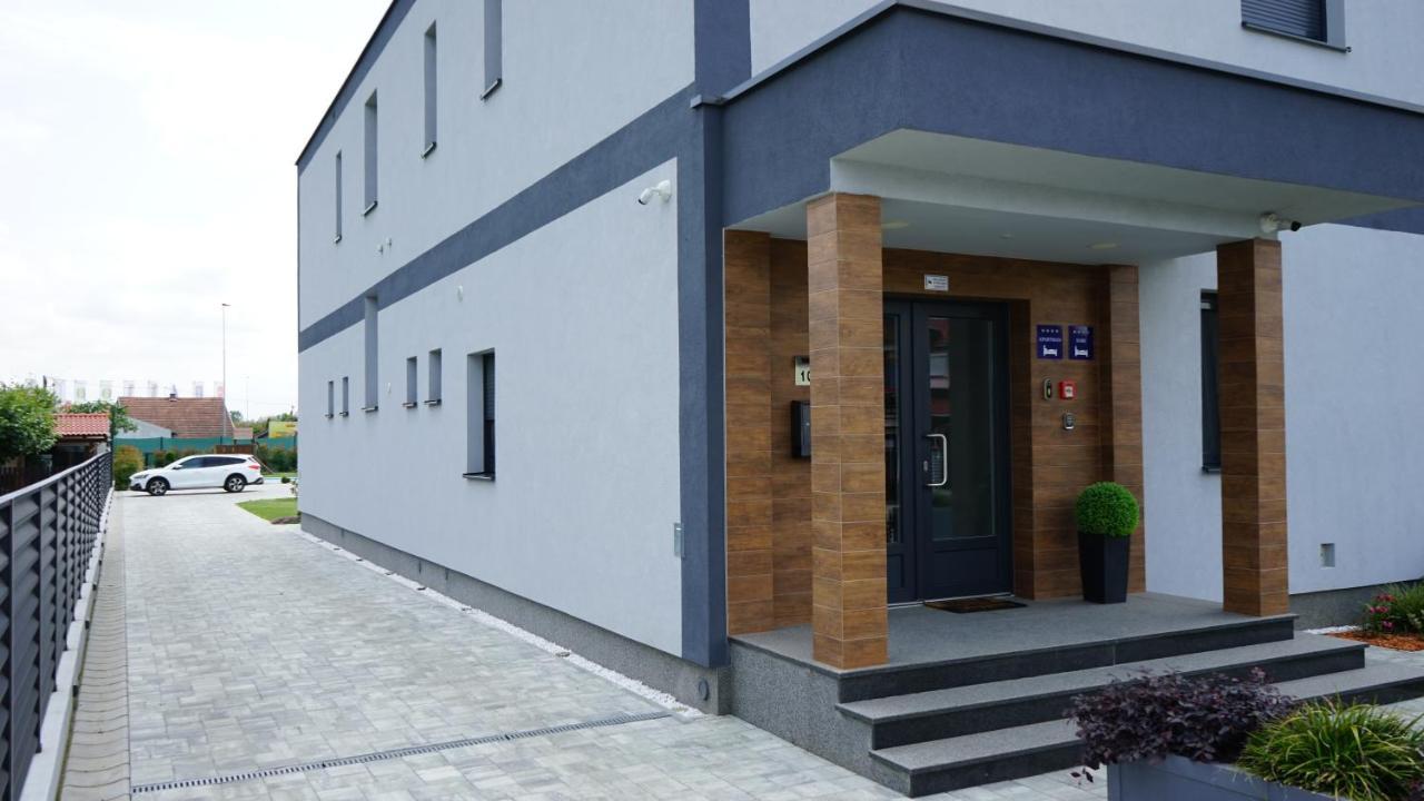 Rooms Slavonski Brod Esterno foto