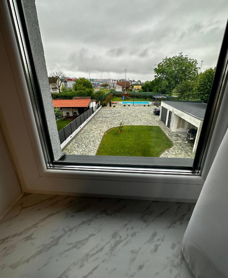 Rooms Slavonski Brod Esterno foto
