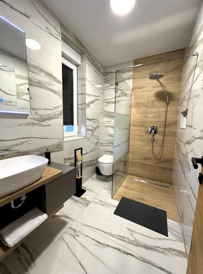 Rooms Slavonski Brod Esterno foto