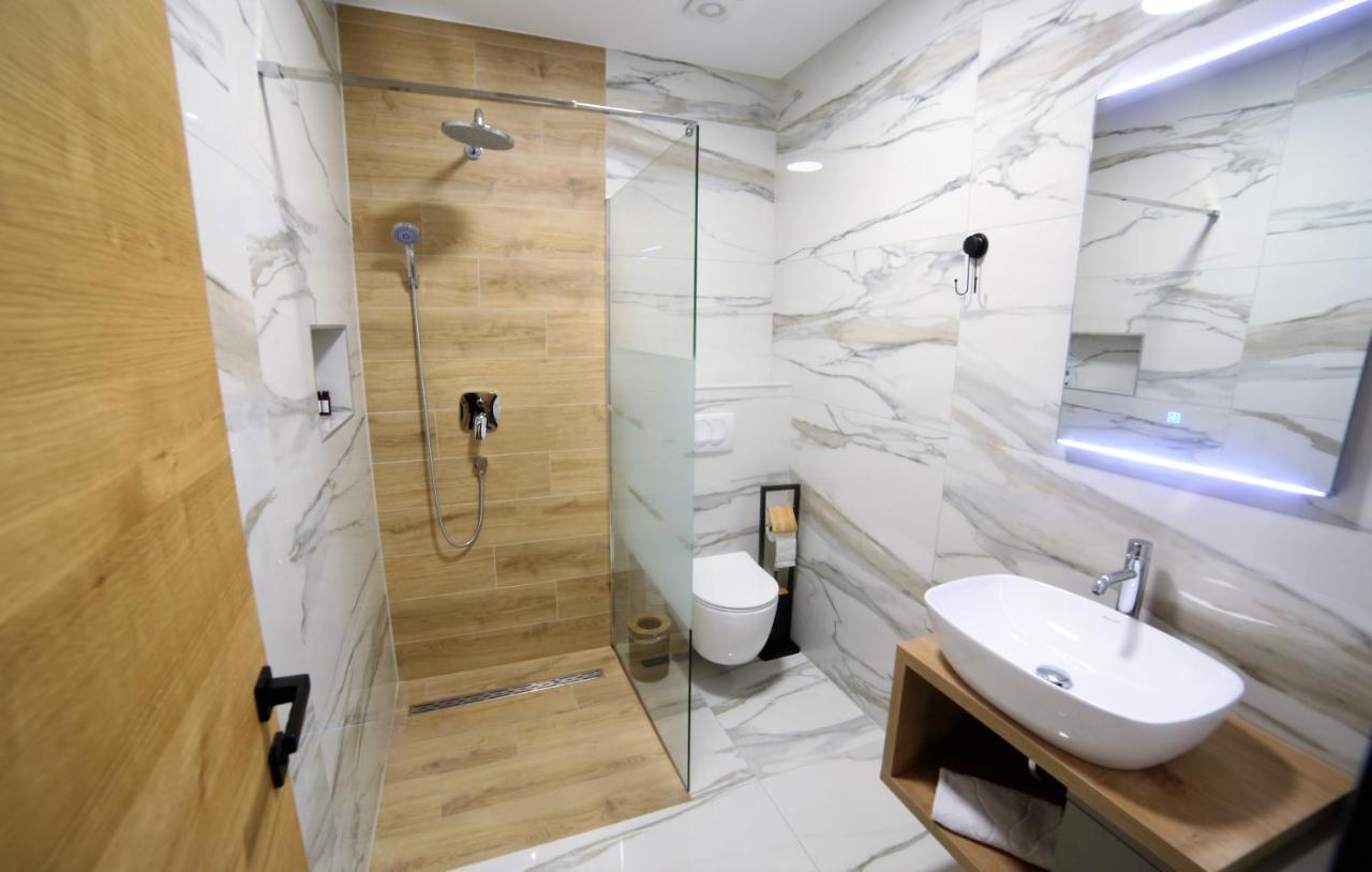 Rooms Slavonski Brod Esterno foto