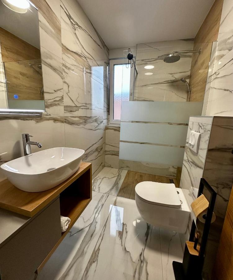 Rooms Slavonski Brod Esterno foto